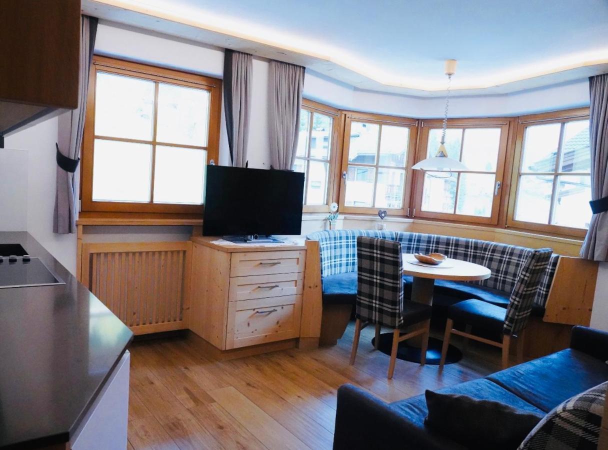 Grohmann Apartments セルヴァ・ディ・ヴァル・ガルデーナ エクステリア 写真